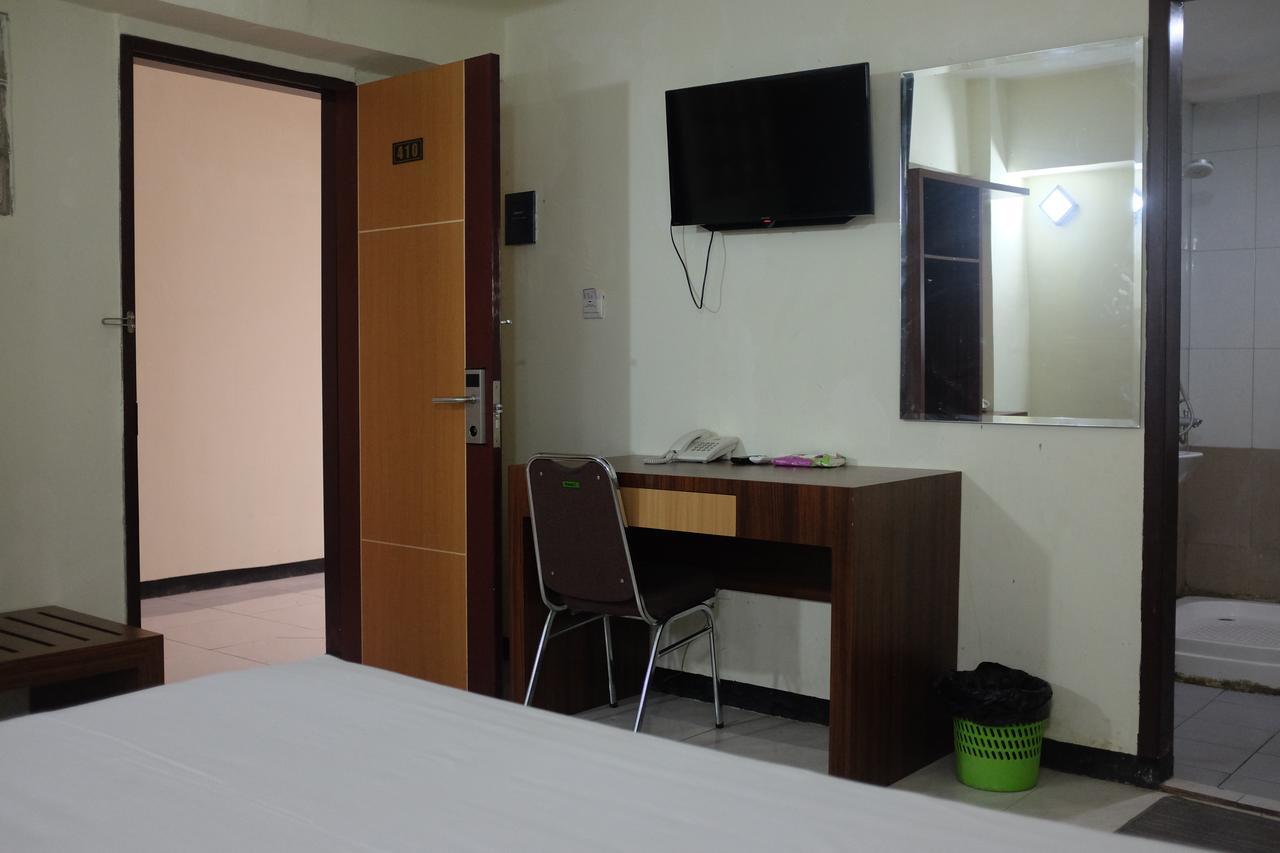 Reddoorz Plus Near Senen Yakarta Exterior foto