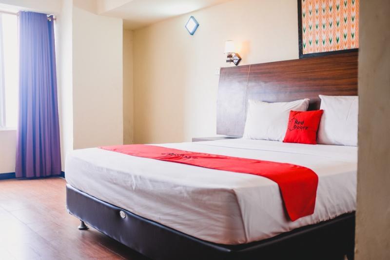 Reddoorz Plus Near Senen Yakarta Exterior foto